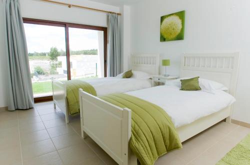  Lagoon Villa in Casal da Lagoa Seca