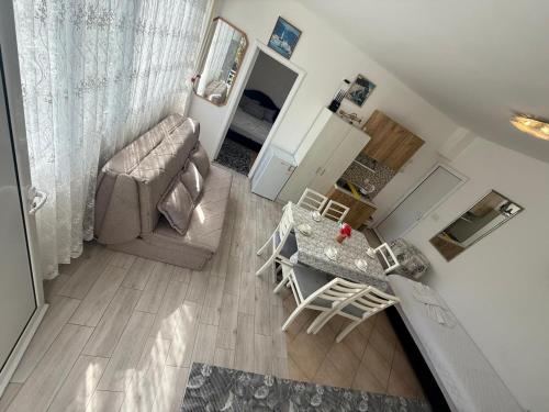 Edessa Apartment - image 2