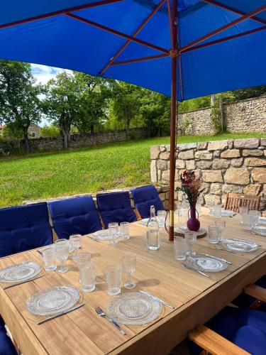 Iekārtas, Cottage cosy à la campagne - idéal pour un week-end entre amis ou famille (Cottage cosy a la campagne - ideal pour un week-end entre amis ou famille) in Saint-Andre-de-Chalencon