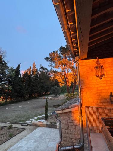 Le Mas des Candelles in Saint-Pierre-de-Mézoargues