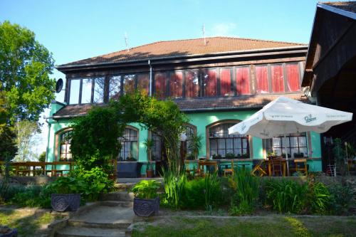 Exterior view, Carda Ranc in Bačko Novo Selo