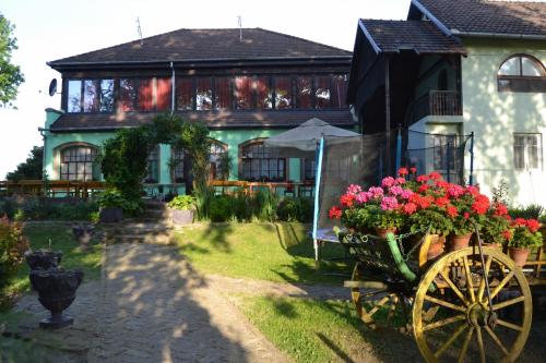 Exterior view, Carda Ranc in Bačko Novo Selo