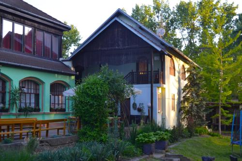 Exterior view, Carda Ranc in Bačko Novo Selo