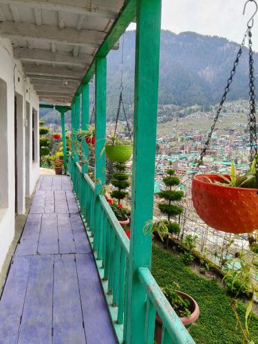 Snow Pearl B&B Homestay in Tibetan Colony