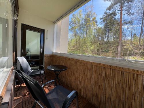 Balcony/terrace, Modern 3 Bedroom Stay with Sauna in Herttoniemenranta