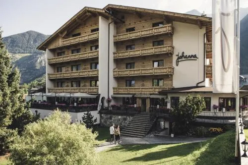 Hotel Johanna mitten im Ötztal in Umhausen, Österreich