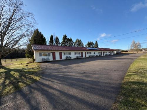 . The Sunshine Inn