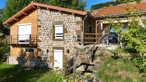 La maison vigneronne gîte à louer Golf du Puy-en-Velay