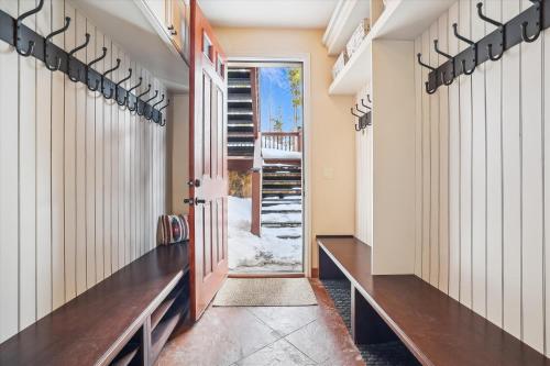 Silver Shekel Retreat Breck Home with Hot Tub and Views - image 2