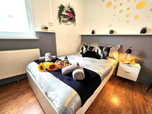 Modern 2-Bed flat NG7 Near QMC & Universities Long Stays Welcome – khách sạn tại Lenton