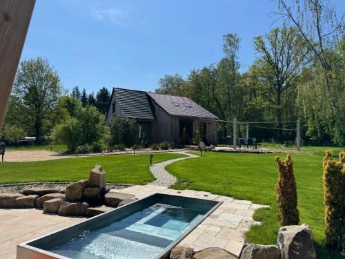 Foundation - Waldhaus mit Sauna & Hottub, Zittau