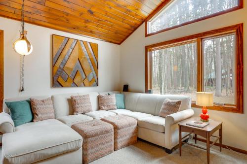 Arbor Vitae Home with Game Room Snowmobiles Welcome in Arbor Vitae, USA