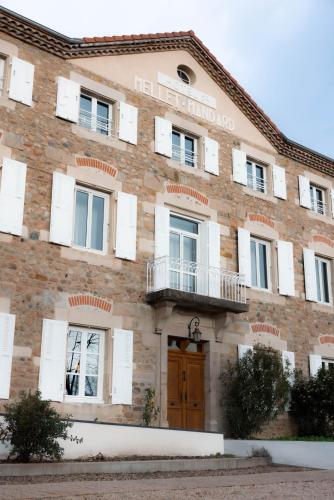 A szálláshely kívülről, Hotel 2M, The Originals Relais in Saint-Just-Saint-Rambert