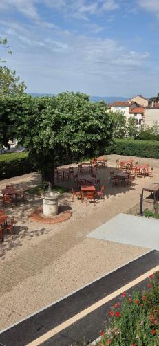 Létesítmények, Hotel 2M, The Originals Relais in Saint-Just-Saint-Rambert
