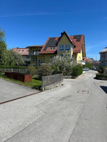 Seekirchen Zentrum in Seekirchen am Wallersee, Österreich