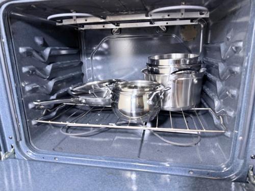 Convenient Stays-with Free Parking, Heat&AC Apt 7 in Manchester (CT)