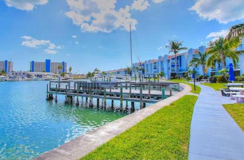 Slice Of Heaven - Tampa Bay, FL