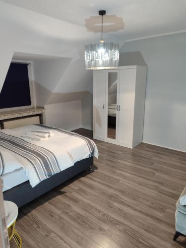 Gemütliche Ferienwohnung mit 3 Schlafzimmers (Gemutliche Ferienwohnung mit 3 Schlafzimmers) in Oberhausen Városközpont