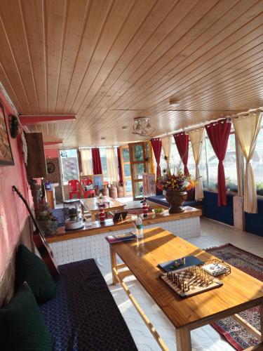 Balkons/terase, TASHI DELEK PREMIUM HOMESTAY in Lava