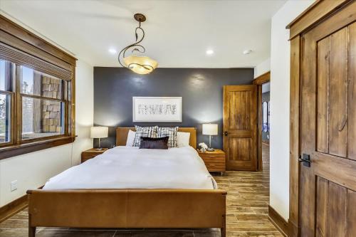 The Great Escape with Amazing Views and Private Hot Tub in Other