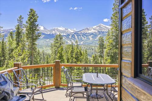 The Great Escape with Amazing Views and Private Hot Tub in Other