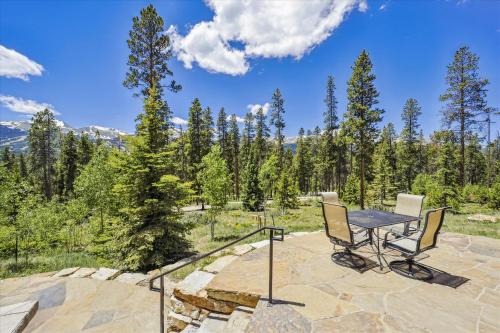 The Great Escape with Amazing Views and Private Hot Tub in Other