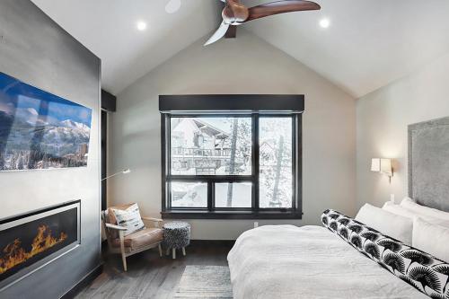 Wintours Leap has easy ski access and private hob! - image 4