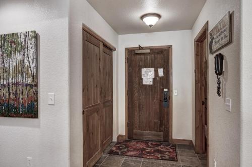 Tyra Riverbend 213: Ski In Ski Out Breckenridge Condo - image 3