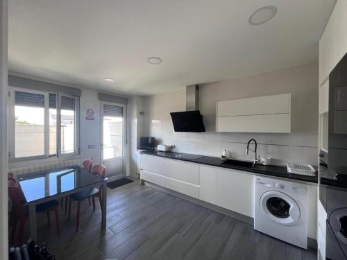 Villa Luz TERRAZA-SOLARIUM DE 100 m2, BARBACOA Y PISCINA