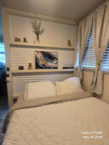 Stacys Retreat in Fairview Heights, USA