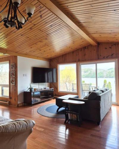 Chalet l'Apero in Val-des-Bois (QC)