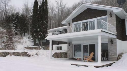 Chalet l'Apero in Val-des-Bois (QC)