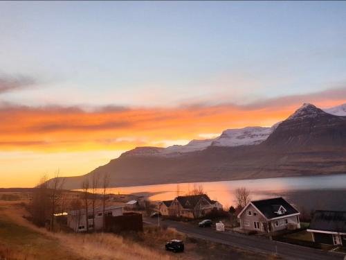 Alrededores, Cozy Fjord Loft in Reydarfjordur