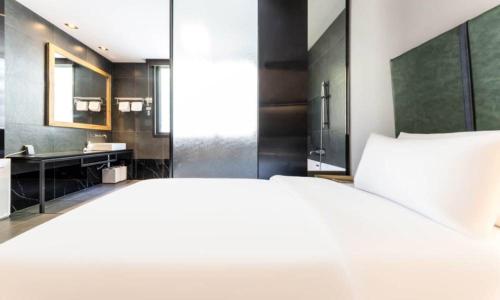 Anseong Nomad Hotel - Tap to explore photos