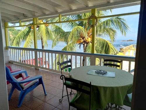 Rainbow Beach Apartment – khách sạn tại Marigot