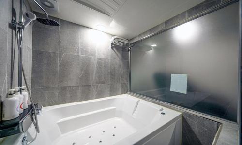 Anyang ILLOWA Hotel in Anyang-si