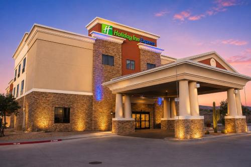 . Holiday Inn Express & Suites Truth or Consequences by IHG - Newly Renovated