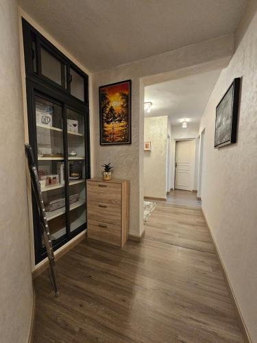 Luxury Apartment - Near Beach & Downtown in 레 아미칼레스