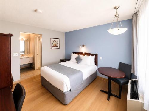 1 queen bed