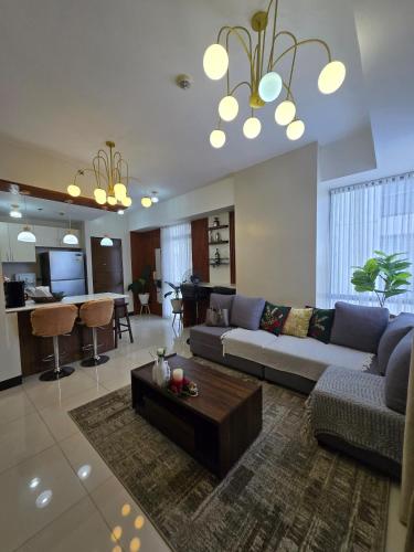 Cozy 2BR 2BA 2 Balconies Manhattan Heights Cubao, Manila