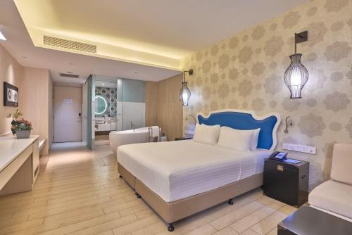 Guestroom, Village Hotel Katong by Far East Hospitality in East Coast