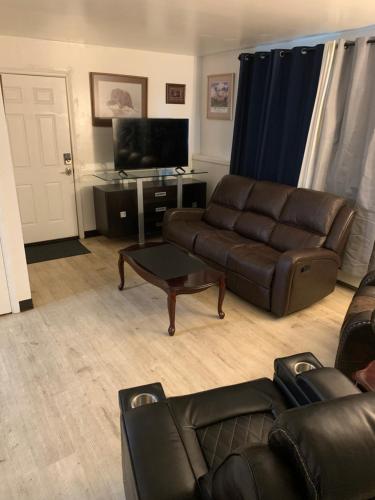 410 E 45th Unit 1, Anchorage