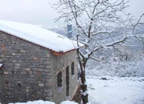  Oreini Nafpaktia Houses in Palaiópirgos