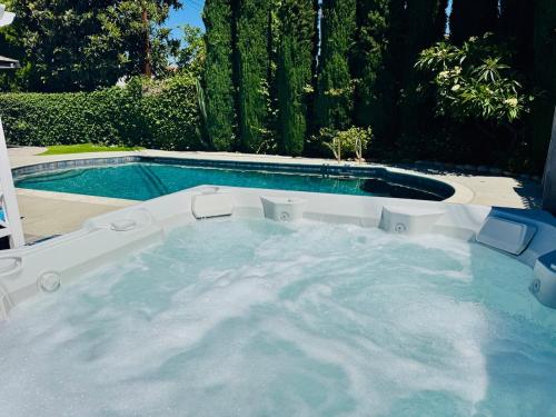 Resort Style Home, Pool/spa/game Room Near Disney - Santa Ana, CA