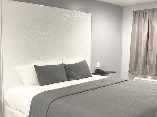Ramsey Inn & Suites 4