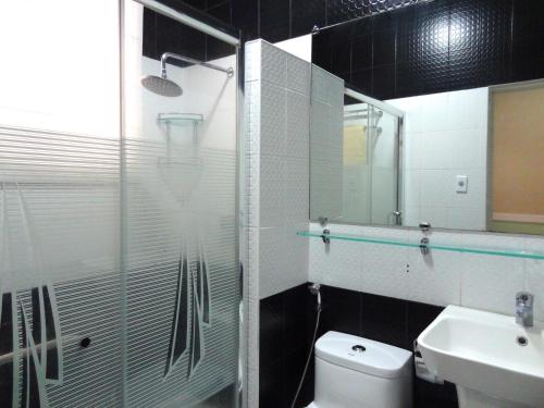 Well-appointed bathrooms