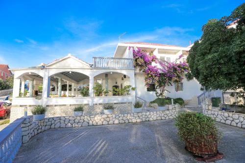 Apartments Petrus - Rtina in Rtina