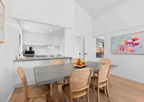 So Beachy! 200m To The Beach Or Shops! Sleeps 8 - Ocean Grove