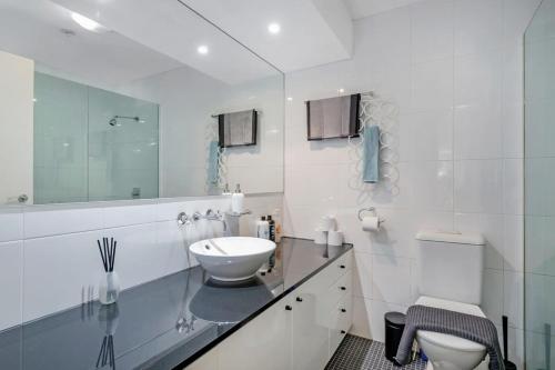 Stylish Studio Stay Steps from Darling Harbour - image 12