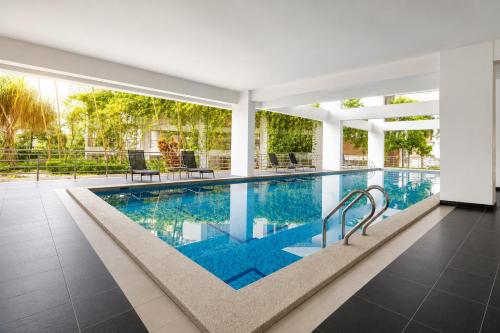 Swimming pool, Four Points by Sheraton Johor Bahru in Masai